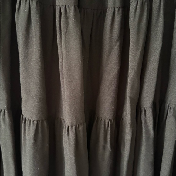 H&M Tiered Midi Skirt Size Small in Black - Picture 6 of 8